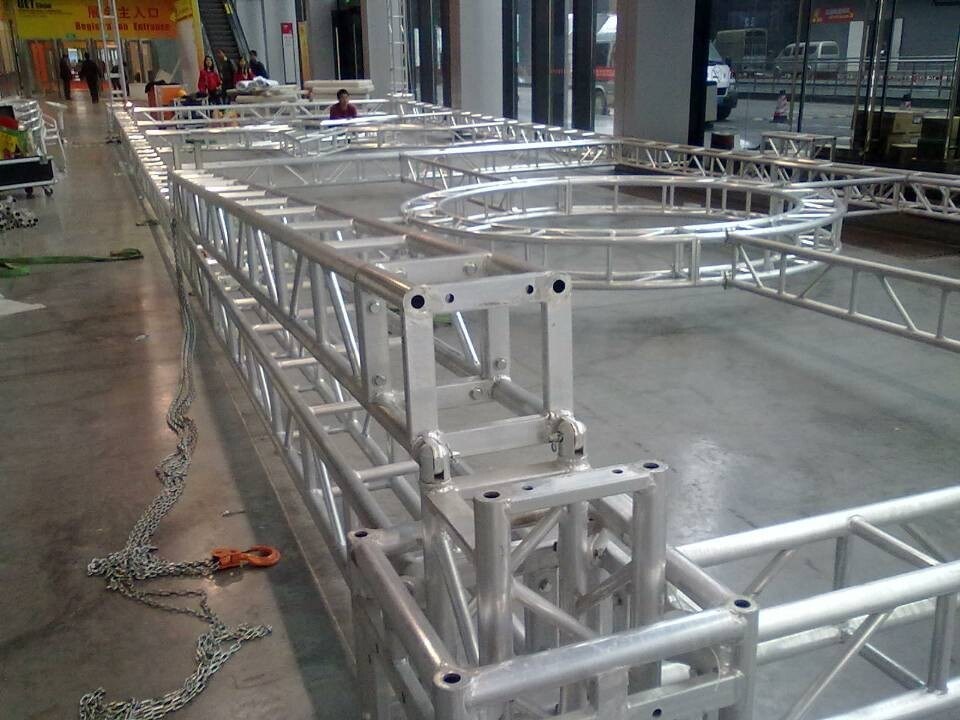 Iron Rig Truss — 1 Meter Section
